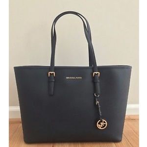 Michael Kors Jet Set Medium Tote